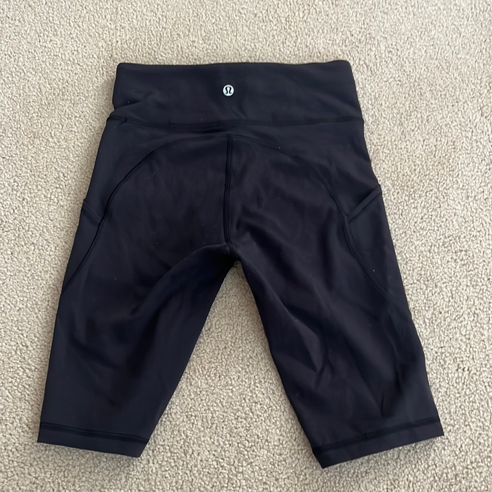 lulu lemon biker shorts size 4. barely worn in almost brand new condition.